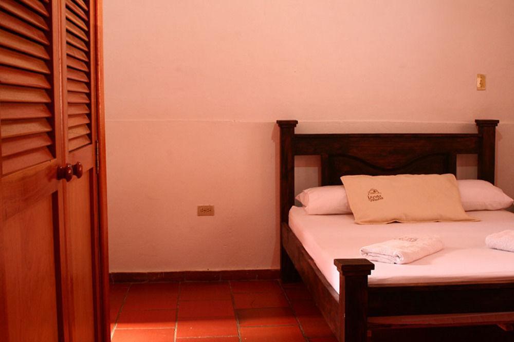 La Casa De Hercilia Boutique Barichara Exteriör bild